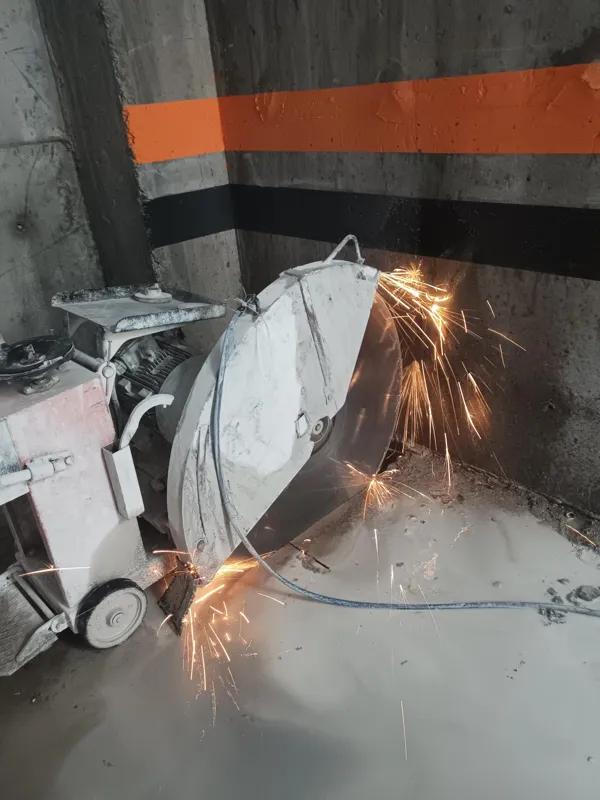 Betonarme çevre perdeleri arasında temel açıklığı ve kazı alanı
