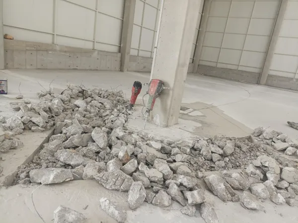 Kolon çevresinde kontrollü kırım sonrası moloz toplama sahası