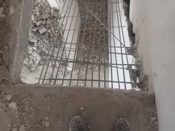 Donatı kafesi çevresinde açılan betonarme açıklık ve hafriyat